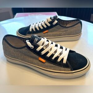 Vans Ferris Lo Black and Gray